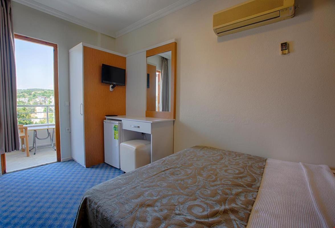 Azak Blue Otel Okurcalar Exterior photo
